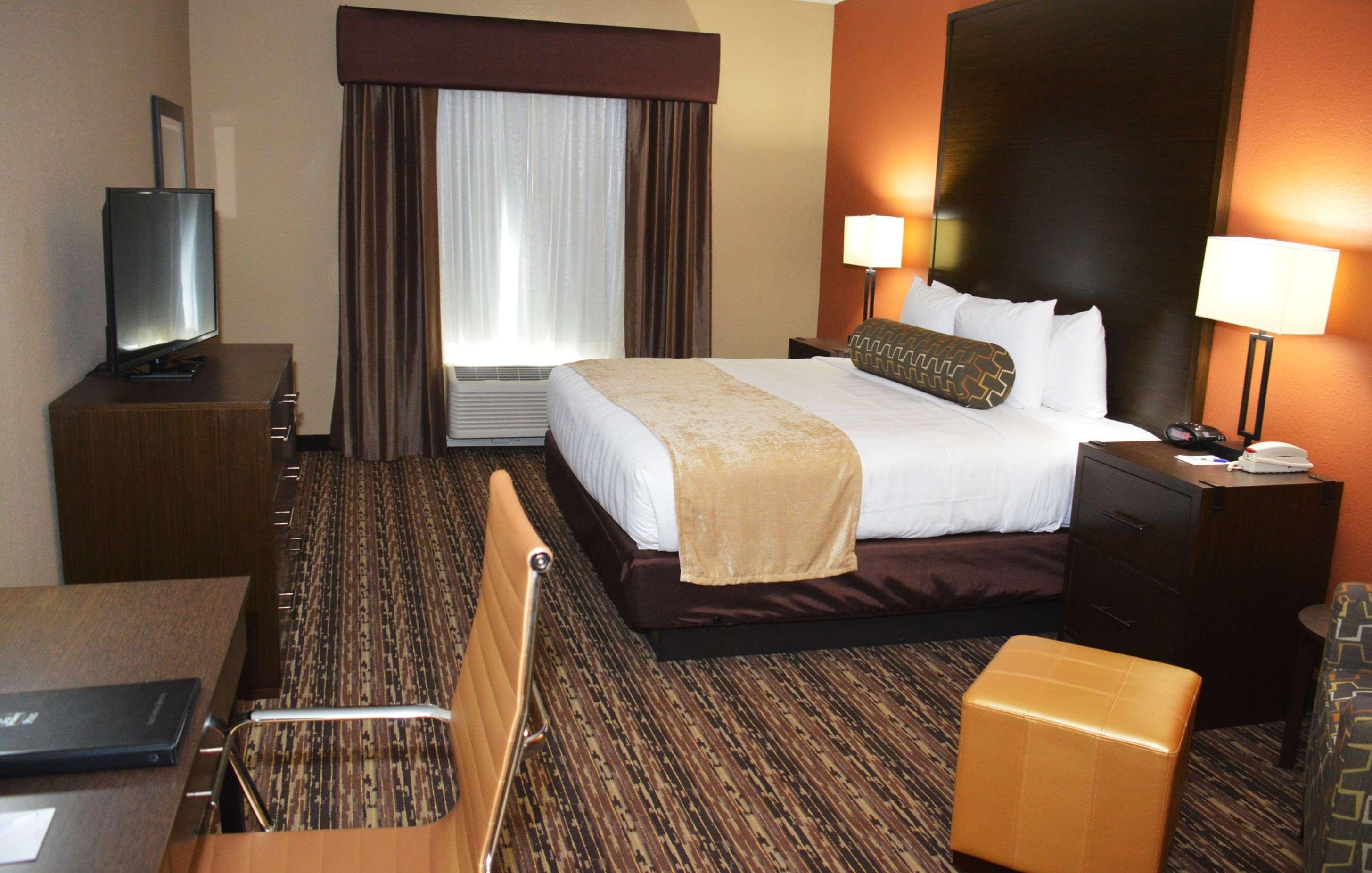 Best Western Plus Elmendorf Hotel San Antonio Hotel Экстерьер фото